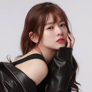 Lizzie(該成員兼任台北知名KPOP舞團KEYME亦使用該藝名)、しおり(Shiori)